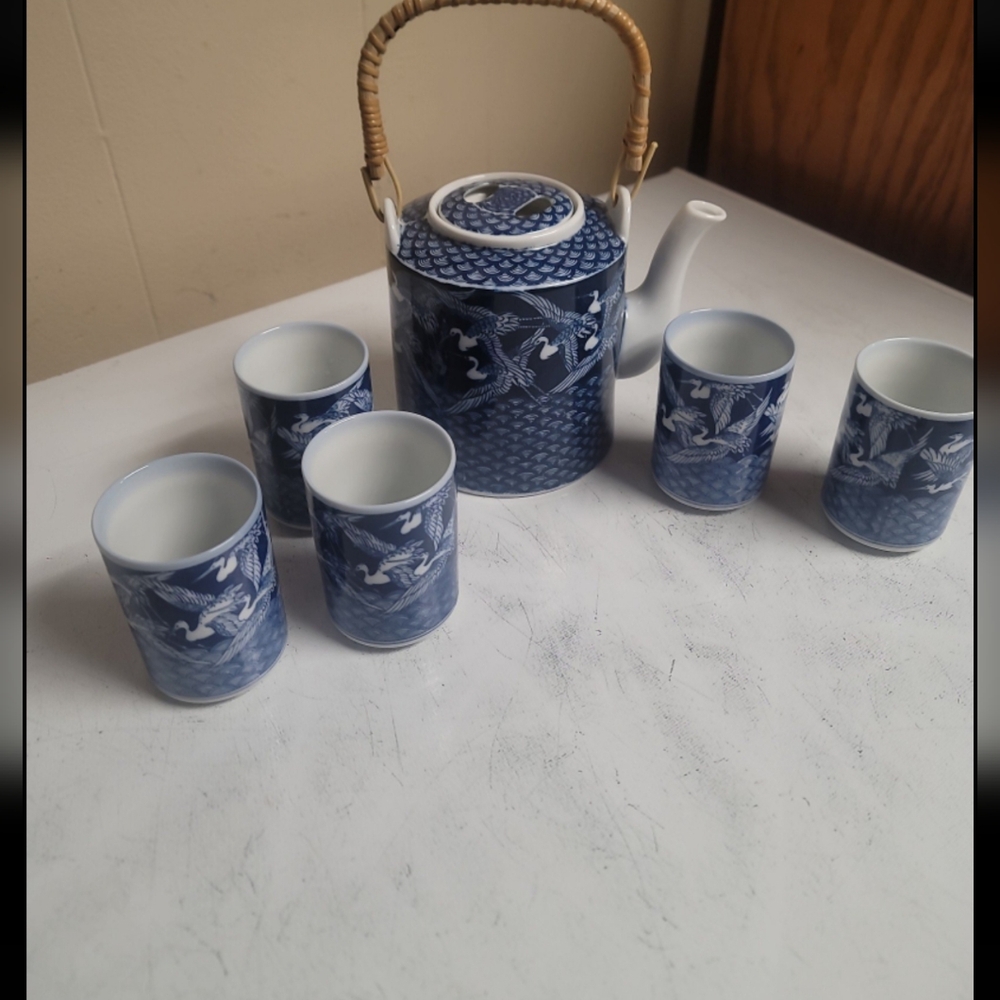 6 pc blue Japanese tea set